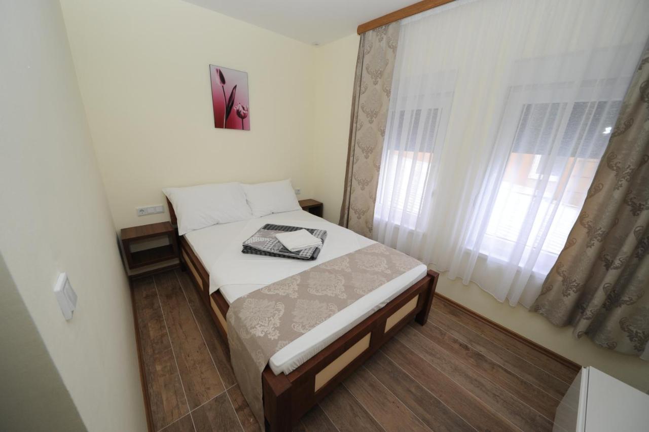 Hotel Rafaelo Bosanska Dubica Exteriör bild