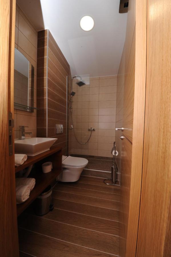 Hotel Rafaelo Bosanska Dubica Exteriör bild